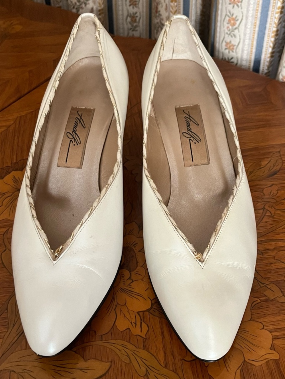 Vintage Ivory leather Amalfi shoes size 7B Made in Italy